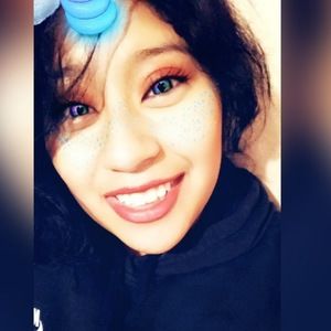Meet your Posher, Jhoana